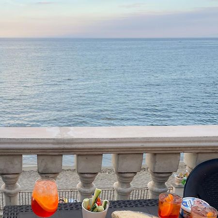 Maremare Apartments Giardini Naxos Luaran gambar