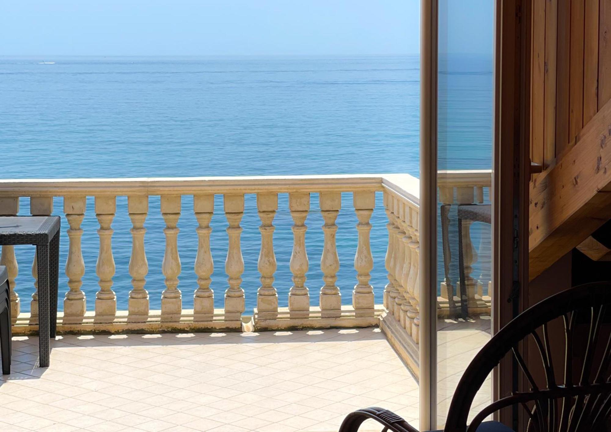 Maremare Apartments Giardini Naxos Luaran gambar