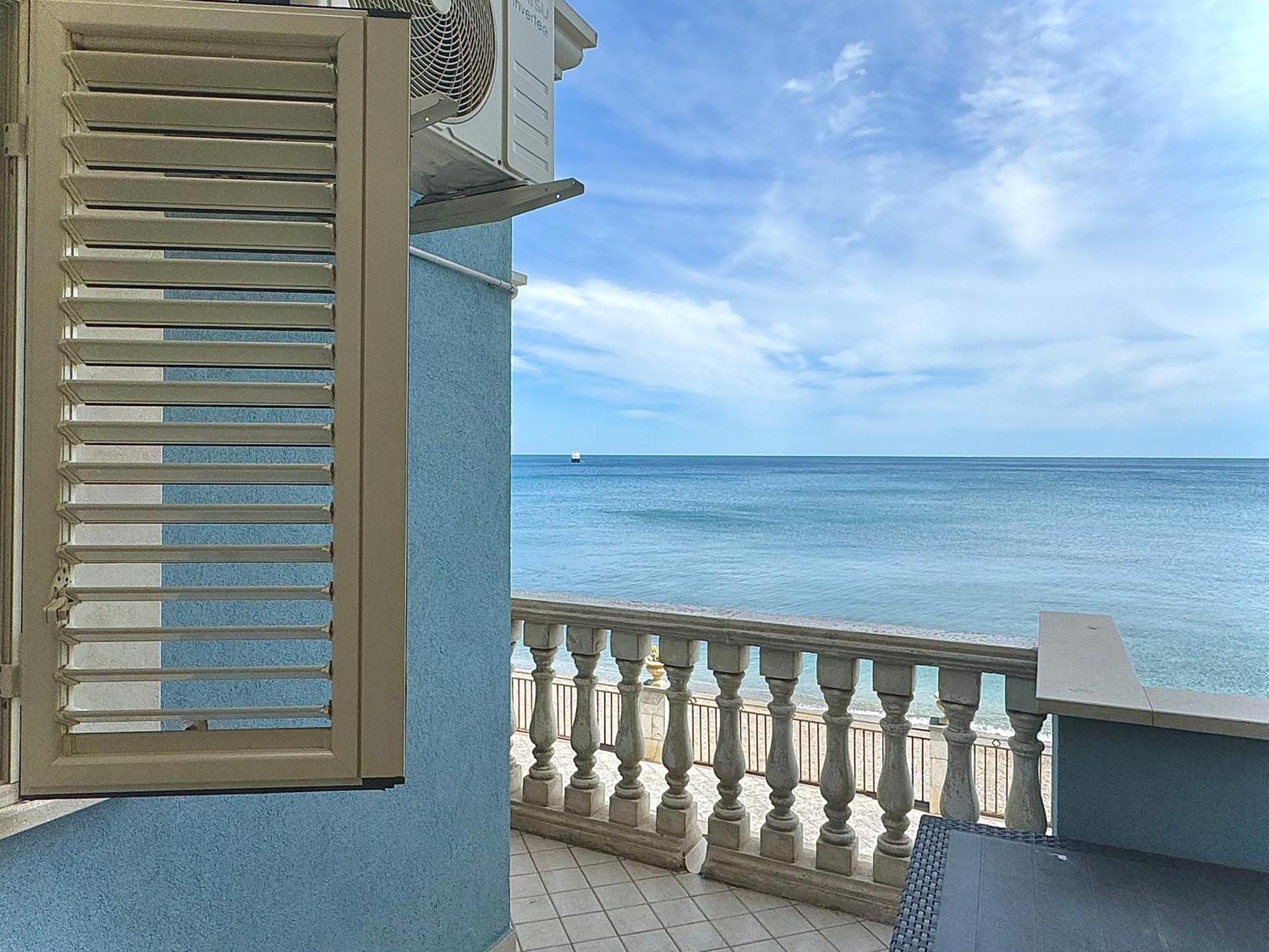 Maremare Apartments Giardini Naxos Luaran gambar